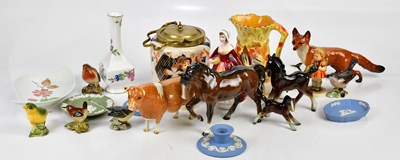 Lot 1404 - A collection of decorative ceramics and...