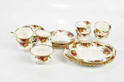 Lot 1468 - ROYAL ALBERT; an "Old Country Roses' pattern...