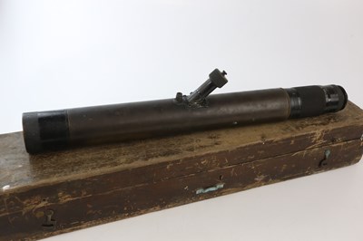 Lot 1247 - A VP 3.9 inch gunsighting, with broad arrow...