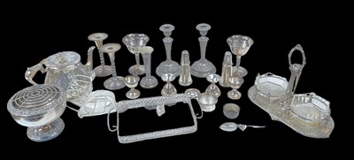 Lot 1245 - A quantity of plated items including teapot,...