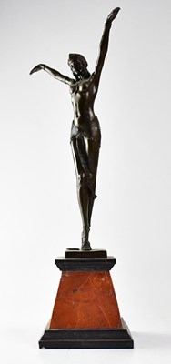 Lot 294 - A Chiparus-style bronze figure of a dancer...