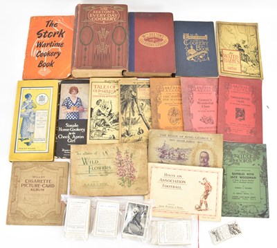 Lot 318 - A collectors' lot to include six vintage...