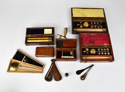 Lot 158 - Various cased items to include a cased Sikes...