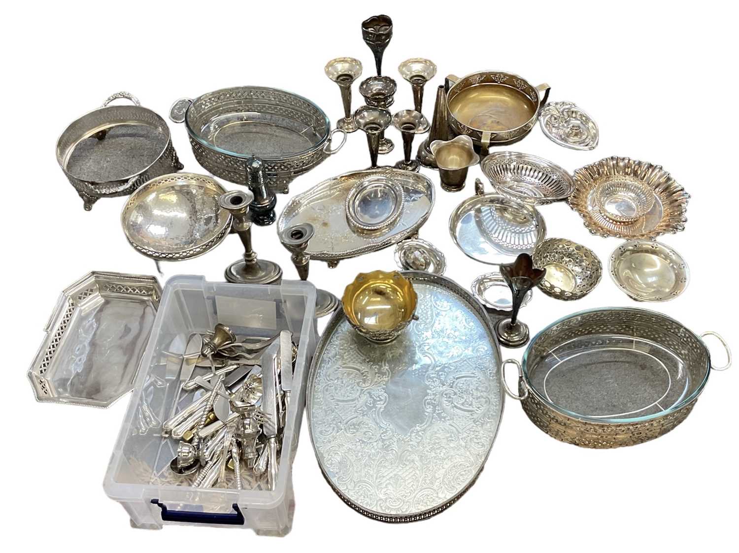 Lot 1237 - A large quantity of silver plated items