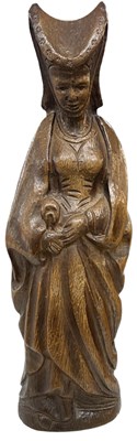 Lot 285 - An early 20th century oak model of the Virgin...