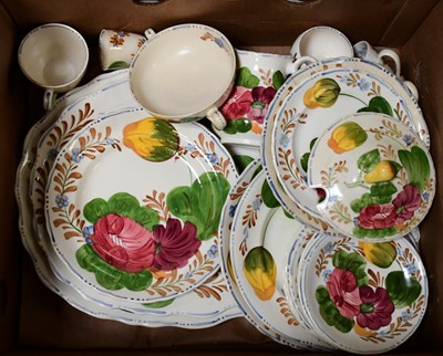 Lot 522 - A Solian Ware part dinner service in the...