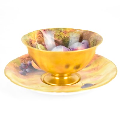 Lot 193 - ROYAL WORCESTER; a teacup and saucer...