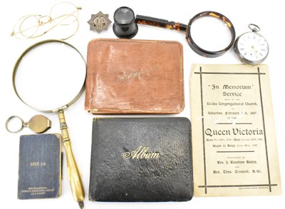 Lot 350 - Various collectibles to include an H. Samuel...