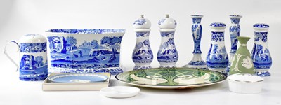 Lot 195 - SPODE; a group of 'Italian' pattern blue and...