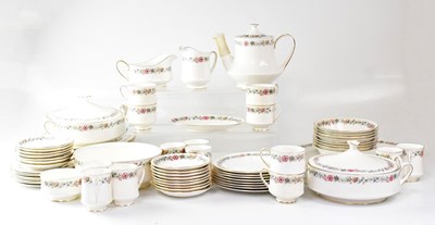 Lot 289 - PARAGON; a Belinda pattern part dinner and tea...