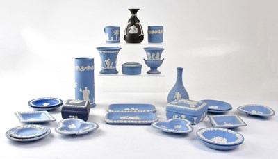 Lot 184 - WEDGWOOD; a collection of jasperware, mainly...