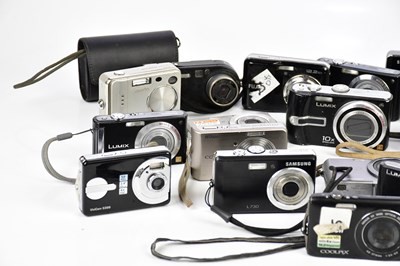 Lot 749 - A collection of digital cameras, to include a...