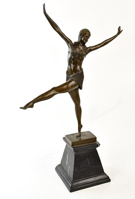 Lot 765 - A large Art Deco style bronze figure of...