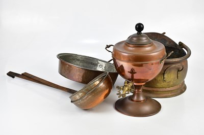 Lot 799 - A small collection of metalware including...