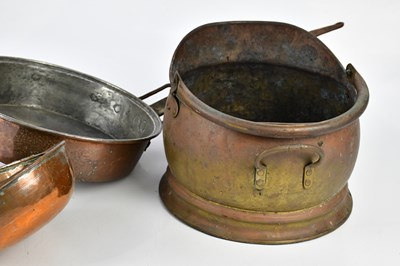 Lot 799 - A small collection of metalware including...