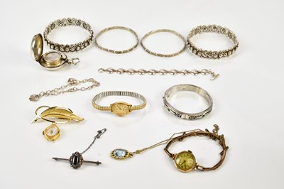 Lot 2538 - A collection of assorted costume jewellery...