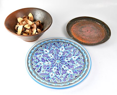 Lot 216 - Mixed ceramics to include a pair of Iznik...