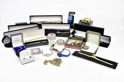 Lot 2539 - A collection of assorted costume jewellery...