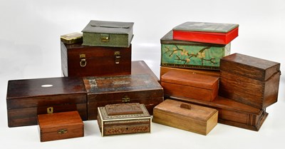 Lot 1441 - A Victorian rosewood work box with mother of...