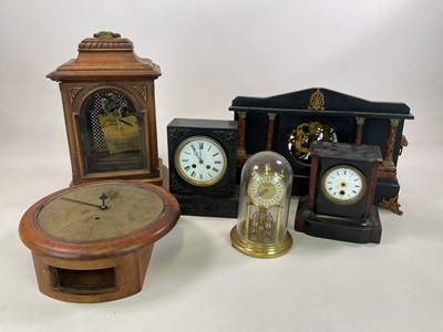 Lot 529 - A quantity of mantel clocks and wall clocks (6)