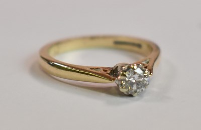 Lot 414 - A 9ct yellow gold diamond solitaire ring, the...