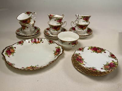 Lot 304 - ROYAL ALBERT; a part tea service in 'Old...