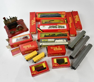 Lot 2637 - A collection of rolling stock and railway...