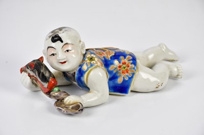 Lot 1229 - An early 20th century Chinese ceramic...