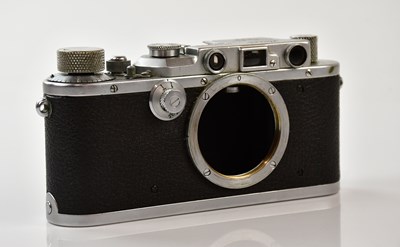 Lot 400 - LEICA; a Leica III 35mm film camera, serial No...