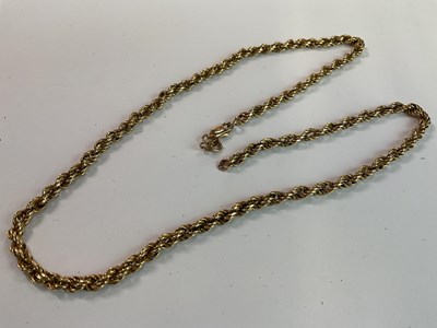 Lot 423 - A 9ct gold twist rope chain, length 56cm, (af),...