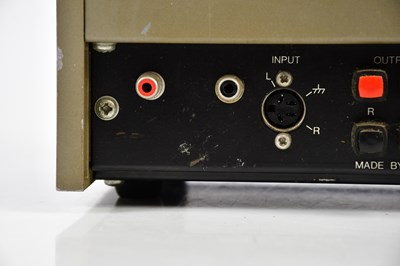 Lot 1146 - QUAD; a 405 amplifier (1).