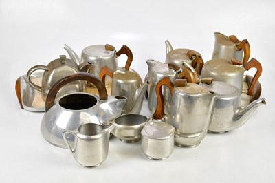 Lot 780 - PIQUOTWARE; fourteen items of teaware...