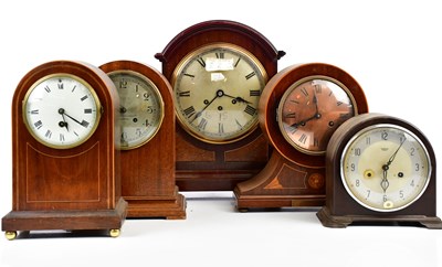 Lot 373 - An Edwardian mahogany cased bracket clock,...