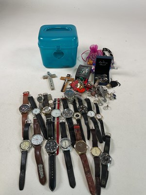 Lot 516 - A quantity of gentleman's and lady's watches...