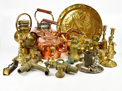 Lot 785 - A collection of metalware including brass...