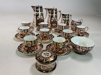 Lot 278 - ROYAL CROWN DERBY; a group of Imari decorated...