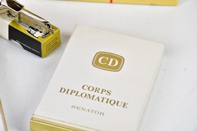 Lot 681 - CIGARS; a boxed set of five King Edward cigars,...