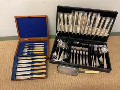 Lot 358 - A quantity of boxed plated ware comprising a...