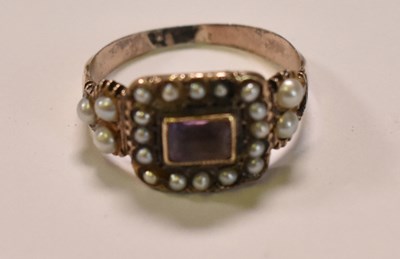 Lot 467 - A Victorian yellow metal mourning ring set...