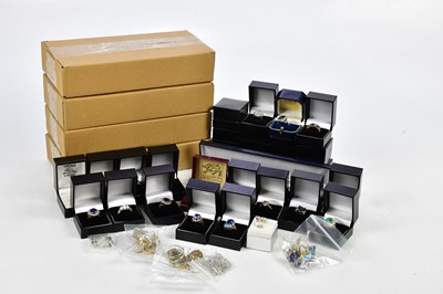 Lot 2543 - A collection of assorted modern costume...