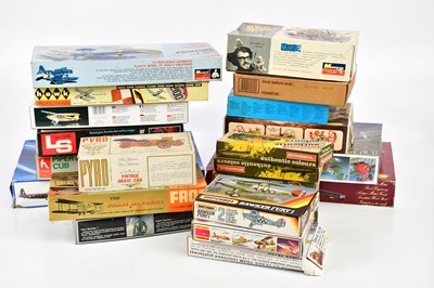 Lot 2630 - A collection of assorted model kits including...