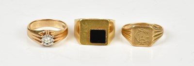 Lot 108 - A gentleman's 9ct yellow gold signet ring with...