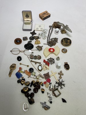 Lot 496 - A collection of costume jewellery, buttons,...