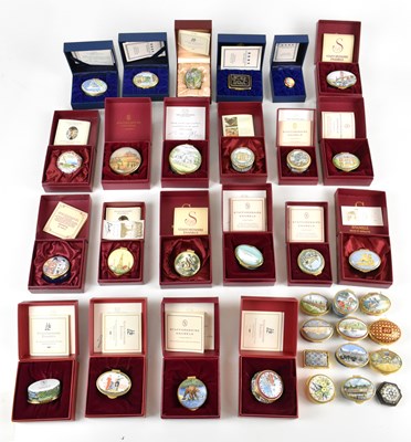 Lot 58 - A collection of twenty-five Staffordshire...