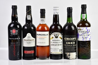 Lot 2798 - PORT; five bottles including Croft vintage...