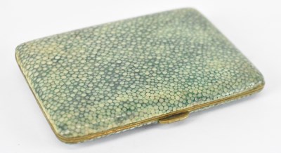 Lot 386 - A shagreen effect gilt metal cigarette case, 8....