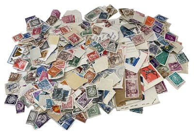 Lot 491 - A quantity of all world stamps, loose and on...