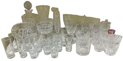 Lot 679 - A quantity of cut and crystal glassware...