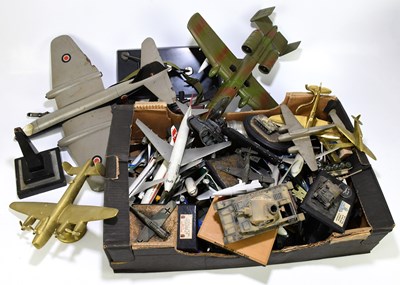 Lot 453 - A miscellany of model aeroplanes and tanks to...