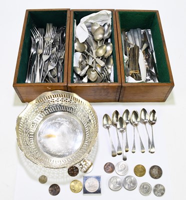 Lot 2491 - An assortment of eight 19th century Old...